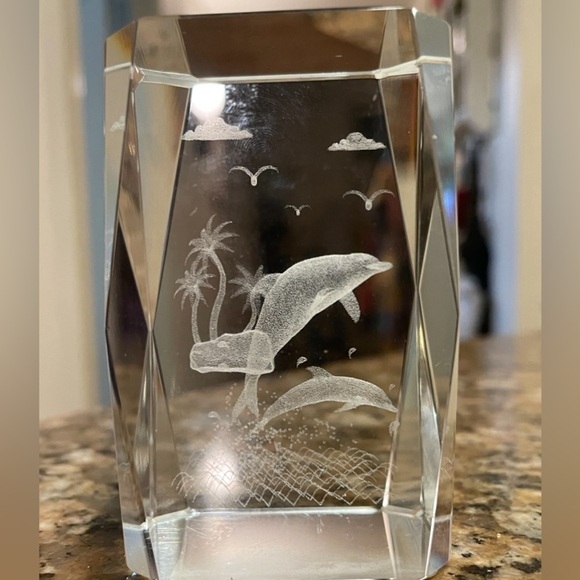 Beautiful 3D Dolphins, Seagulls & Ocean Etched Glass Holographic Paperweight - Picture 2 of 3